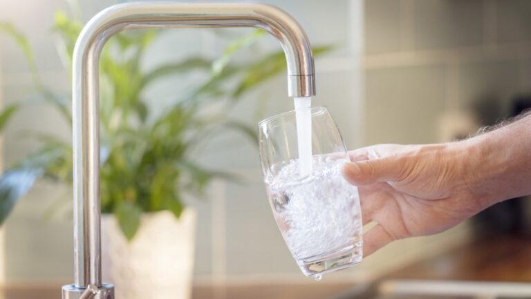 How To Filter Chlorine Out Of Tap Water